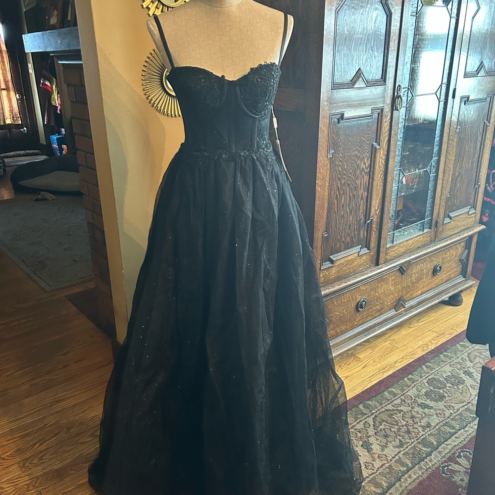 SALE- Price Reduced!!! Stacees Black Tulle Corset Prom Dress Size 6 -Prom NWT - Picture 7 of 11